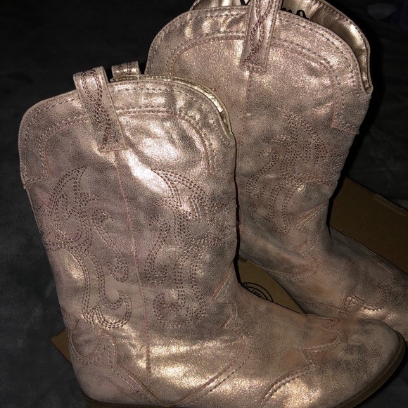 rose gold cowgirl boots